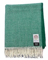 Pure wool patterned throw